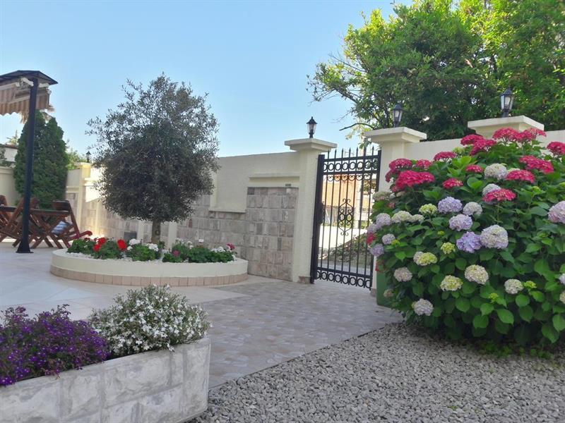 Garni Koral 3* בודווה